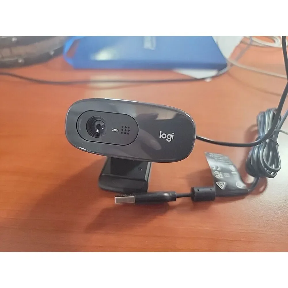Logitech 720P HD Webcam With Built in Microphone (V-U0018) (S)
